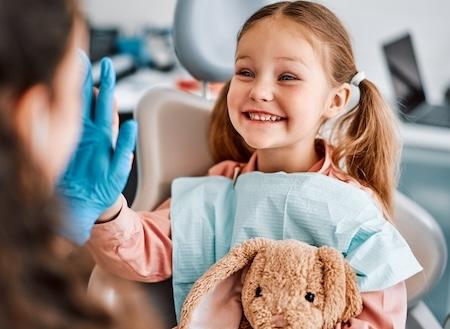 pediatric dentist spring branch | kid at dentist