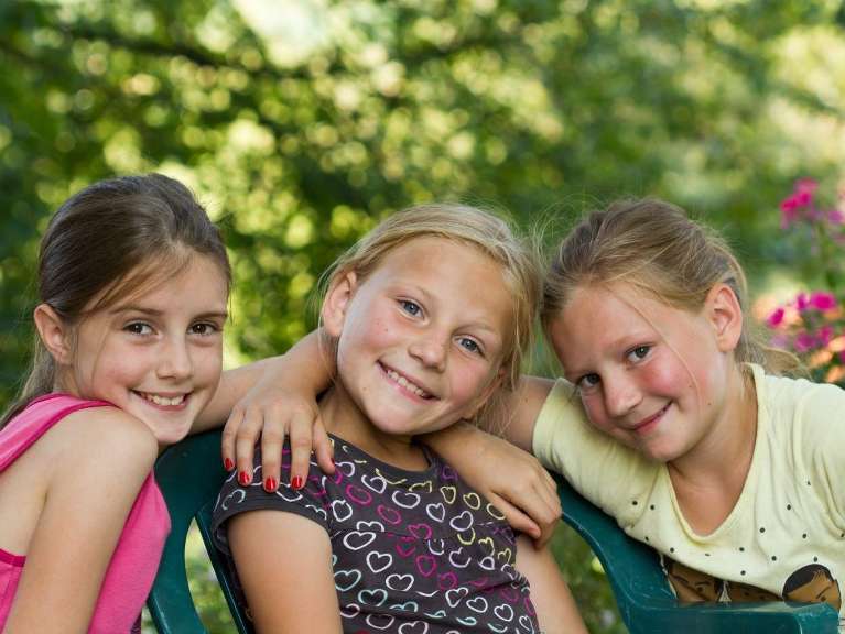 pediatric dentist spring branch | friends smiling